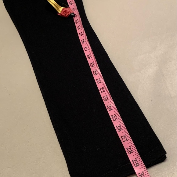 NYDJ black SAMANTHA 98% cotton slim size 4 NWT with subtle beading on po… - Picture 8 of 13